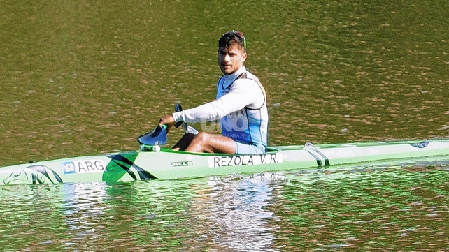 El santafesino Rubén Rézola competirá en la carrera preliminar este viernes 14 de a las 4.12 de la madrugada de este viernes.