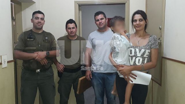 De izquierda a derecha. Los suboficiales Gustavo Alfredo Barufatto y Claudio Daniel Ponce; el suboficial del Cuerpos de Bomberos Zapadores