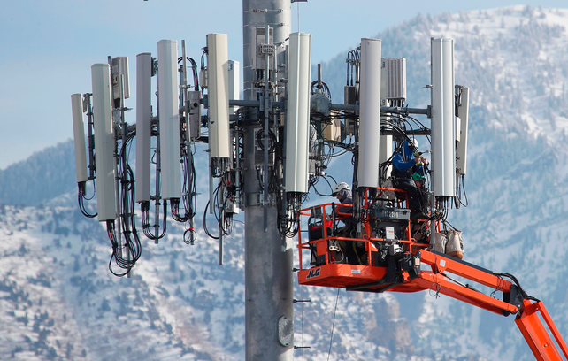 Las torres de transmisión de señales de celulares de Huawei son motivo de sospechas del Pentágono y el FBI.&nbsp;