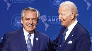Alberto Fernández y Joe Biden se dieron un cálido saludo
