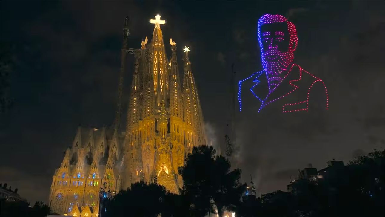 La impactante inauguración de la Torre de Jesús de la Sagrada Familia
