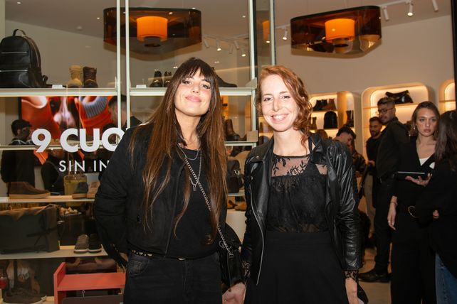 Gisela Moreno y Milagros  Carlomagno