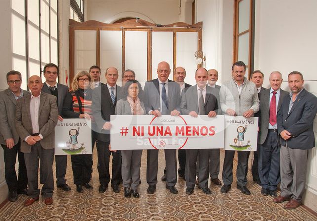 {altText(El gobierno de la provincia de Santa Fe adhiere a la convocatoria #NiUnaMenos.,Santa Fe: el gobierno de la provincia adhiere a la convocatoria #NiUnaMenos)}