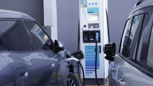 Boom de la movilidad sustentable: patentaron más de 2.500 autos eléctricos en el primer semestre