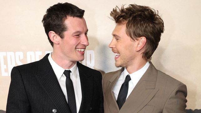 Callum Turner y Austin Butler en el lanzamiento de la serie.