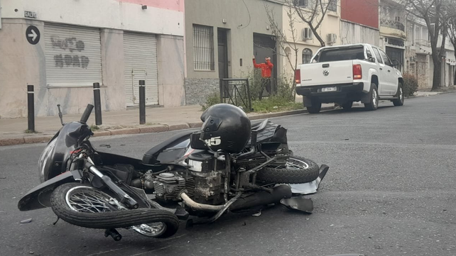 El choque entre moto y camioneta sucedió en Entre Ríos y Gálvez.