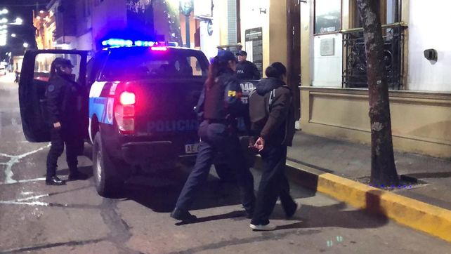 La Policía Federal desbarató un kiosco de drogas en Concepción del Uruguay y detuvo a dos mujeres