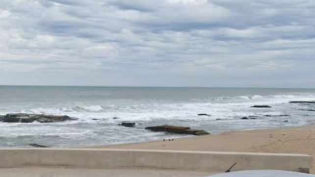 Horror en Miramar: investigan la violación de una adolescente tras un ataque en la playa