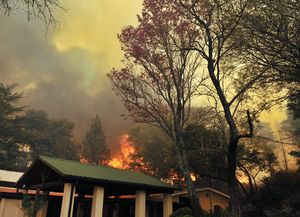 No controlan los incendios en C&oacute;rdoba y el fuego avanza en Capilla del Monte y Ishchil&iacute;n