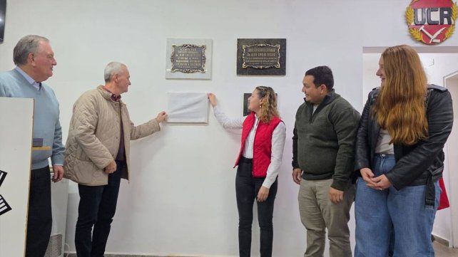 Esperanza: Felipe Michlig inauguró las obras de puesta en valor del Comité Departamental de la UCR
