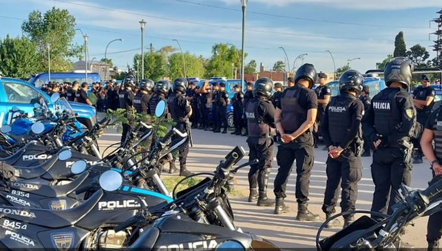La provincia intensifica operativos de saturación, identificación de personas y secuestro de armas en Rosario