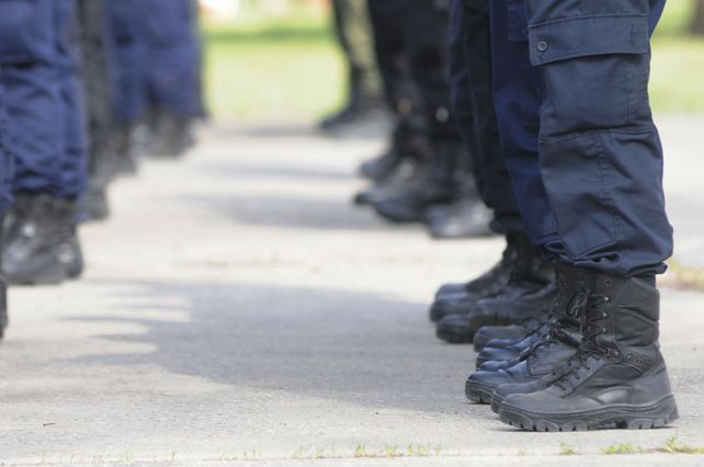 Jorge Lagna: El 70% de los policías debe estar en la calle