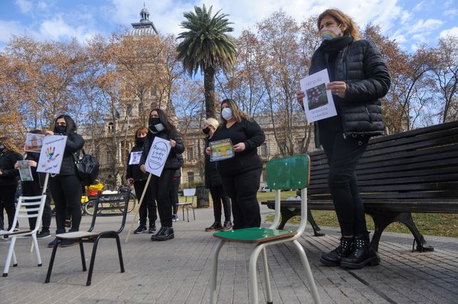 Los jardines realizaron una nueva protesta en plaza San Martín.
