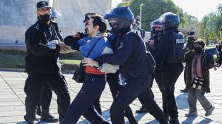 Uno de los manifestantes detenidos en el Monumento a la Bandera.&nbsp;