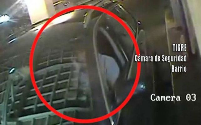 Ignacio pardo. El ex Los Fabulosos Cadillacs entra con su tarjeta en su Audi negro al country San Isidro Labrador.