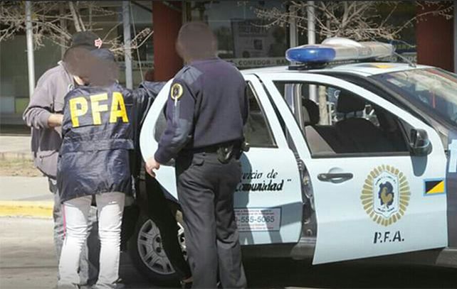 La Policía detuvo a los acusados en la Terminal de Omnibus de Río Cuarto.