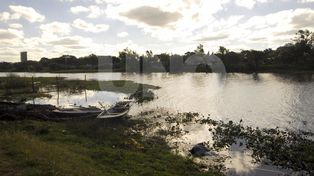 Ya son tres las familias evacuadas por la creciente del río