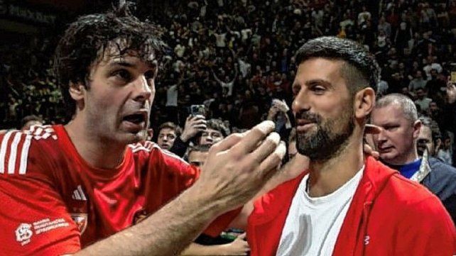 Novak Djokovic vivió momentos de relajación en Belgrado viendo un poco de fútbol y básquet.