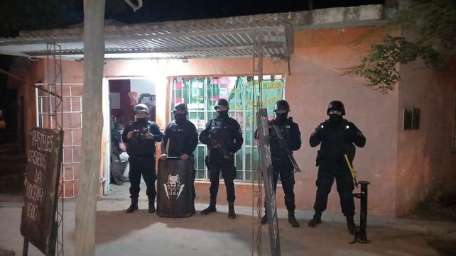 Una imagen de los allanamientos en Venado Tuerto vinculados al asesinato.