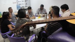 La música al final del pasillo en el Distrito Oeste