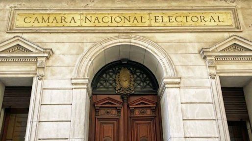 Comerciante chino de Oro Verde logró ciudadanía argentina tras fallo que anuló DNU presidencial