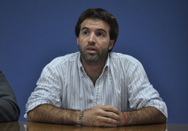 a la espera de su participación. El subsecretario académico de la Facultad de Ciencias Médicas de la UNR.&nbsp;