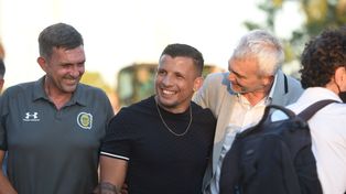 Otros tiempos. Vecchio y Carloni se ríen durante un acto institucional. La relación entre ambos se deterioró.