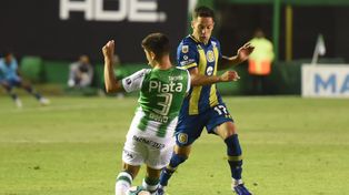 Rafael Sangiovani debutó en la primera de Central ante Banfield en su puesto natural: volante derecho.