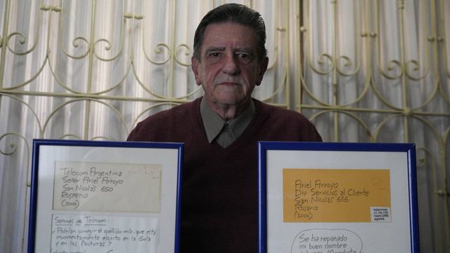 Ariel Arroyo conserva los dibujos que le dedicó el Negro Fontanarrosa