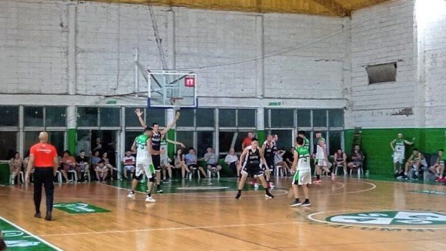 Almagro B y Alumni se miden en Esperanza