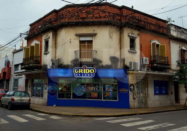 Un ladrón robó una heladería Grido y se llevó 1.800 pesos