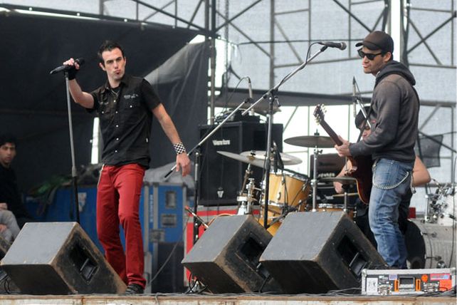 El Primavera Rock 2013 hizo vibrar la costanera santafesina