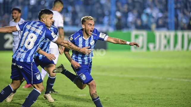 Atlético Tucumán visita este sábado a San Lorenzo.