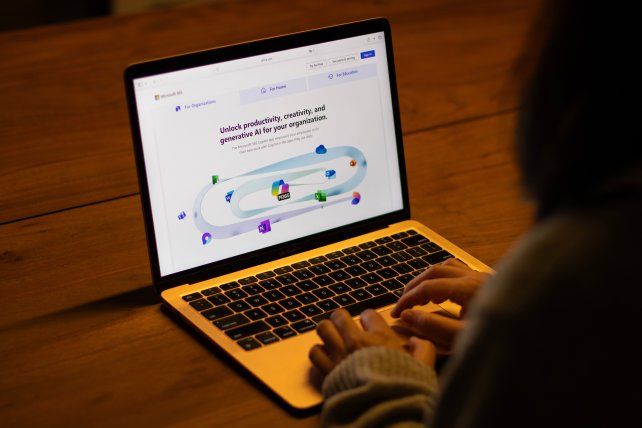El mercado laboral está cambiando a partir de la inclusión de inteligencia artificial en los procesos.&nbsp;