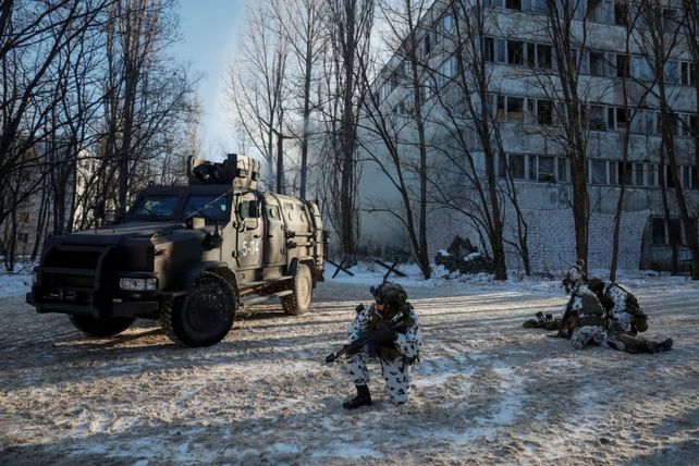 Soldados en ejercicio. Pripyat se encuentra ubicada a 4