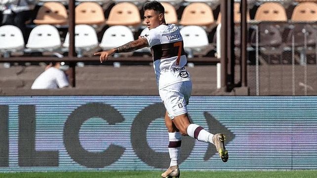 Colón arremete también en busca de Matías Tissera