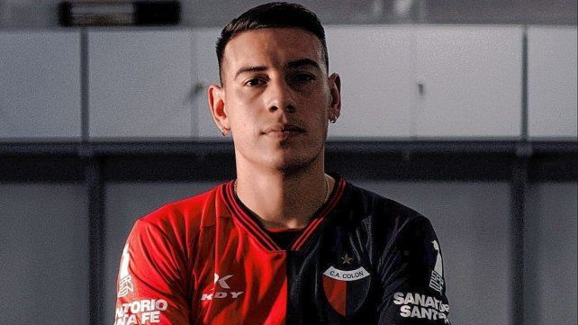 Lucas Cano fue presentado como nuevo refuerzo de Colón.