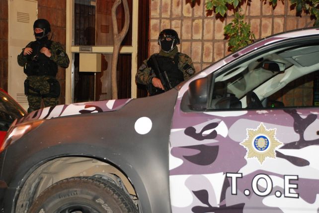Custodia. El privado de Dorrego y Tucumán allanado por la TOE.