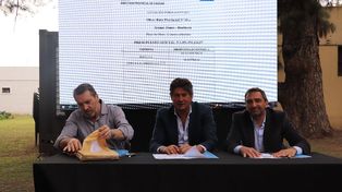 Se trata de una nueva ruta pavimentada, con rotondas e iluminación, que mejorará la infraestructura de toda la zona, dijo el administrador general de Vialidad Provincial, Oscar Ceschi, en el acto de apertura de sobres.