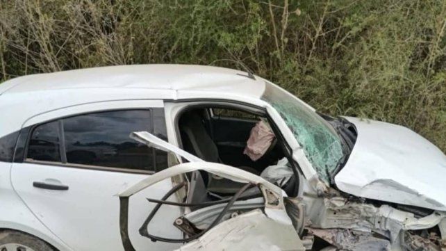 Diamante: un automóvil chocó contra un poste de alta tensión en avenida San Martín