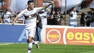 El DT de Platense, Claudio Spontón, descartó la continuidad de Matías Tissera en el Calamar.&nbsp;
