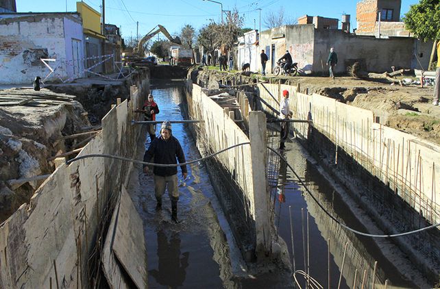 El desagüe Entre Ríos presenta un 70 % de avance