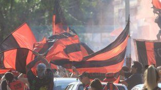 Hinchas de Patronato convocan a un banderazo