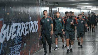 River vuelve este miércoles por la tarde al país y entrenará pensando en el Superclásico del domingo contra Boca.