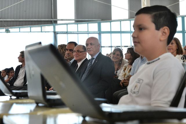 Bonfatti inauguró obras en instituciones educativas de la ciudad de Santa Fe