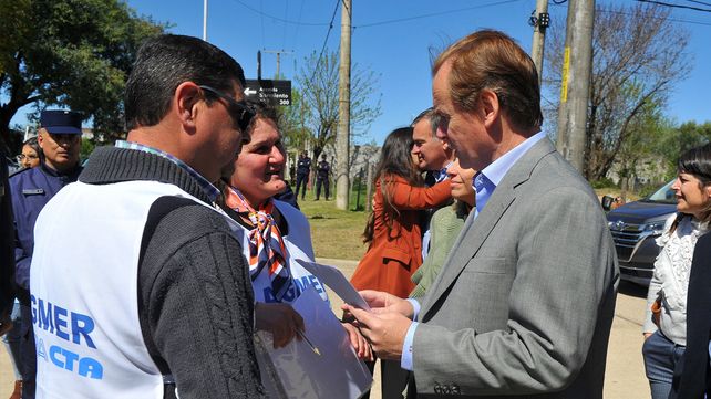 Bordet recibió un petitorio de AGMER y reclamó que la negociación continúe sin paros.