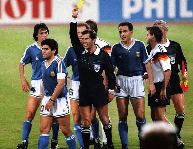 El árbitro Codesal reconoció que en la final de Italia 90 pudo haber cobrado un penal para Argentina