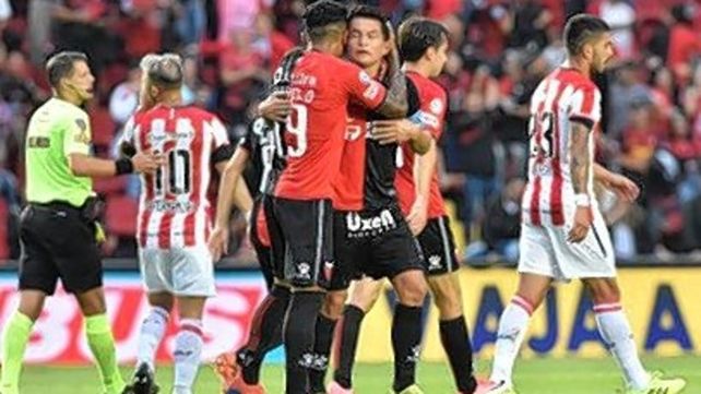 La última vez que Colón ganó en el Brigadier López fue el 25 de novimebre del año pasado ante Estudiantes.