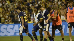 Malcorra, Campaz y Martínez Dupuy celebran ante River. Central pelea por la Copa Libertadores y por la Copa de la Liga.