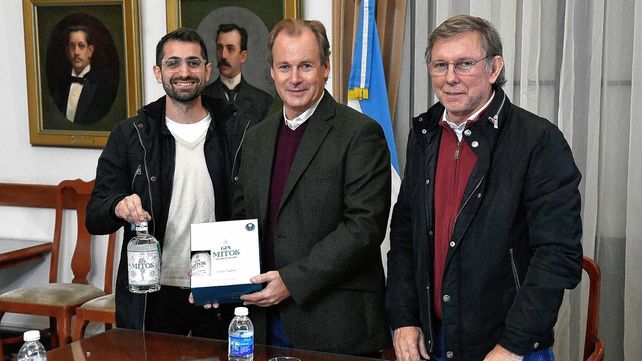 Bordet recibió a emprendedores que prevén exportar a Uruguay